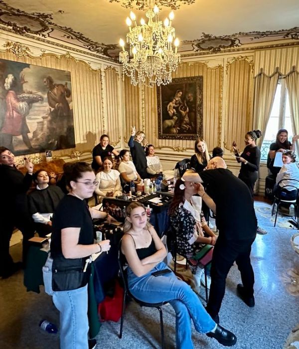 Giovedì 18 ottobre 2023 si è svolto l'esame finale dei percorsi professionali di Make up Artist Visagista Beauty Consultant. Una giornata speciale nella location favolosa dell'Hotel Ca Nigra Resort a Venezia, complimenti a tutte!