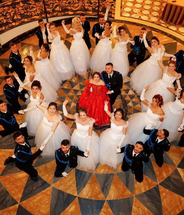 Alcuni momenti del backstage di IMA al Ballo delle Debuttanti 2024 di Stresa!