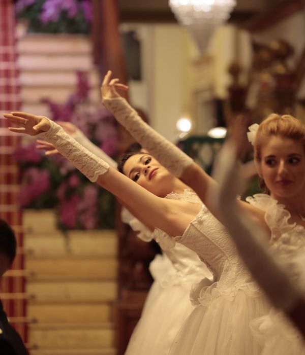Alcuni momenti del backstage di IMA al Ballo delle Debuttanti 2024 di Stresa!