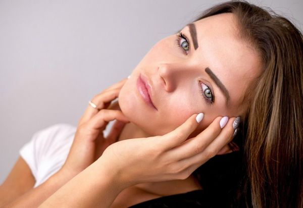 Come realizzare una base viso perfetta