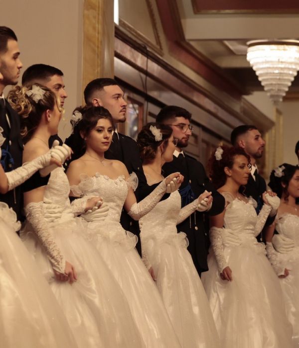 Alcuni momenti del backstage di IMA al Ballo delle Debuttanti 2024 di Stresa!
