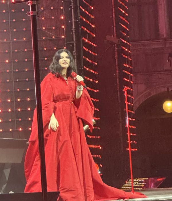 SERVICE TRUCCO E PARRUCCO UFFICIALI PER GLI ARTISTI DEL TOUR DI LAURA PAUSINI